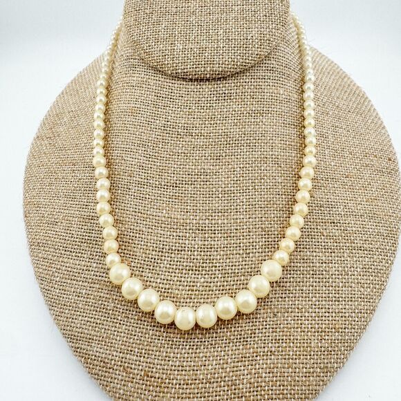 Vintage Faux Pearl Bracelet & Necklace Set Glamour Formal Timeless Retro - Picture 4 of 11